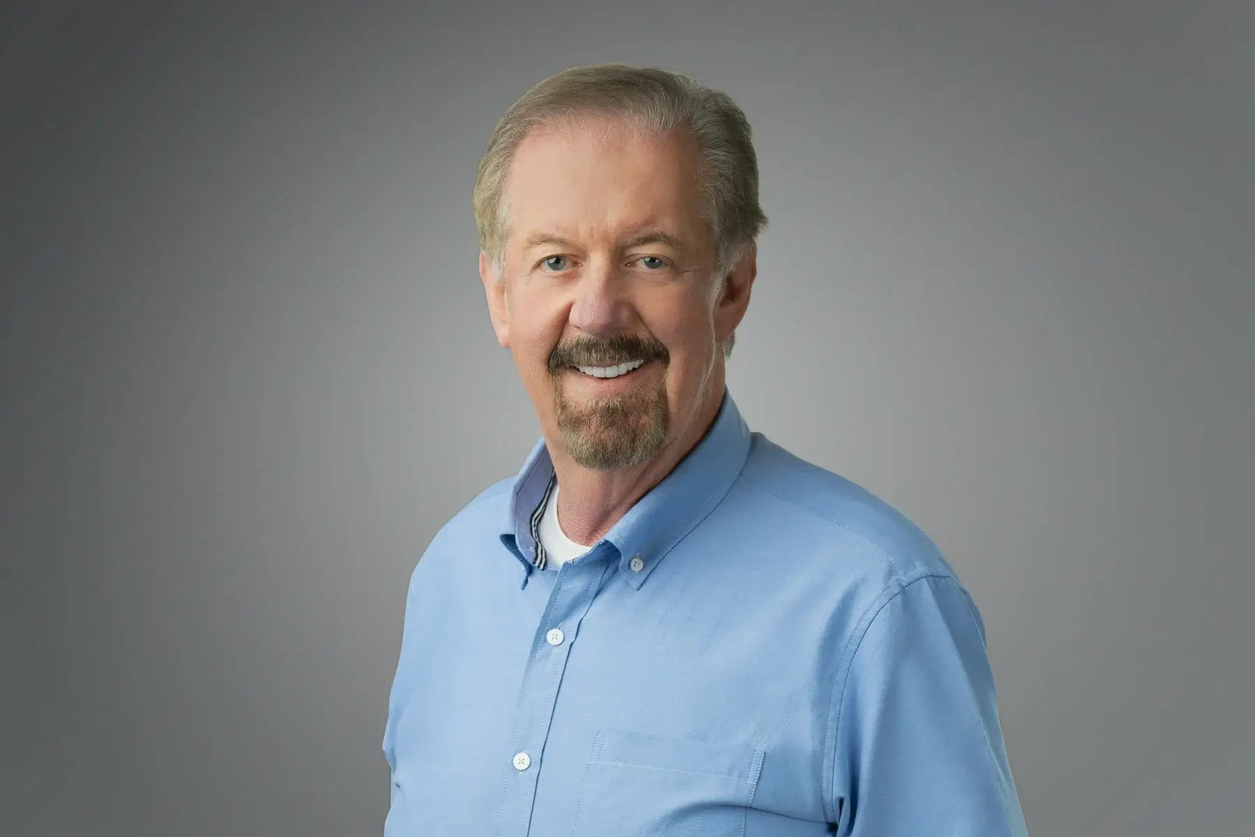 Steve Amann headshot
