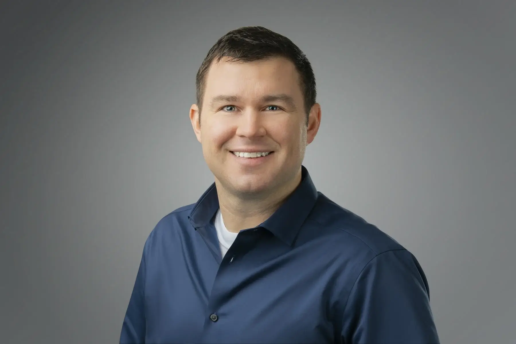 Josh Lee headshot
