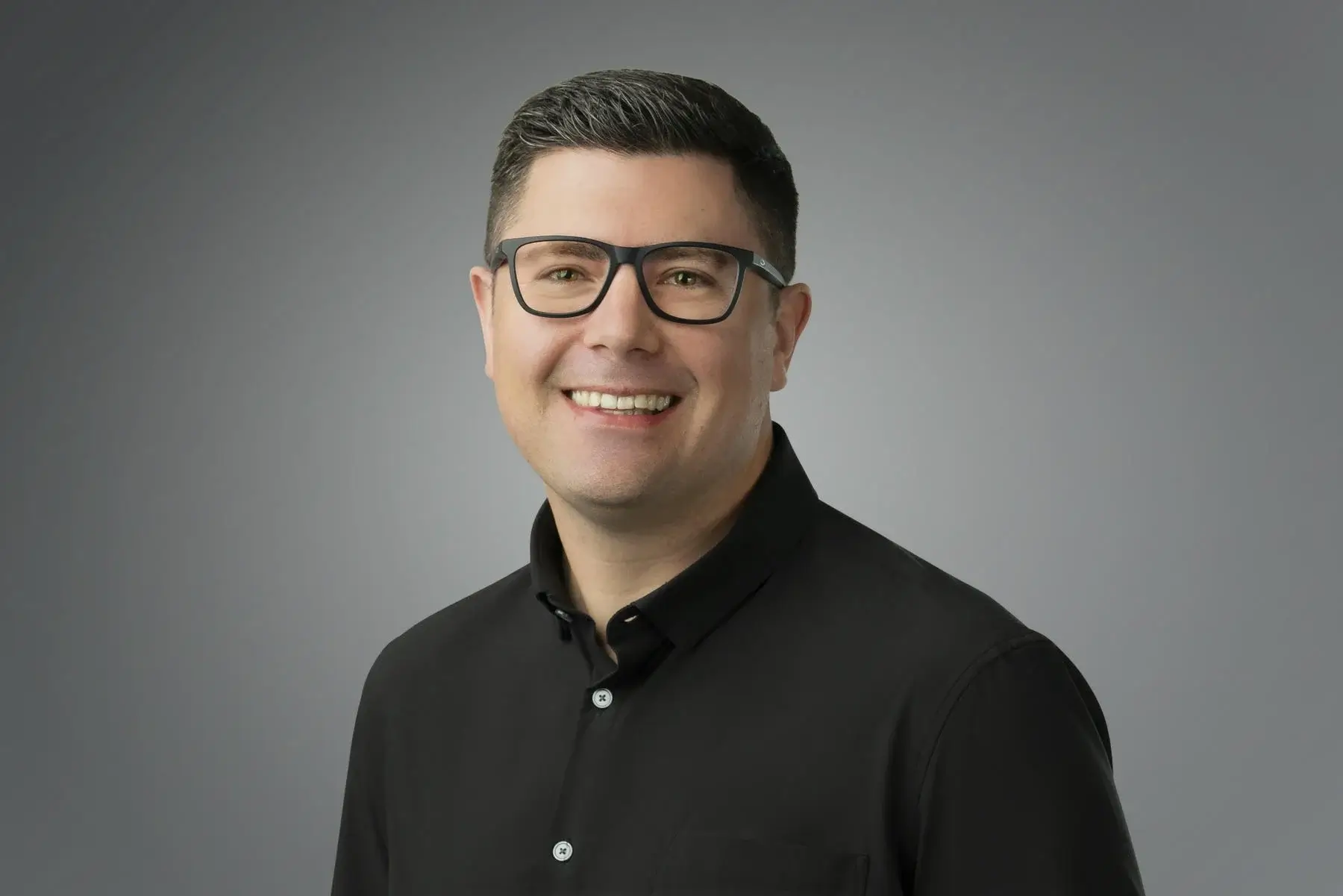Chris Pfeil headshot