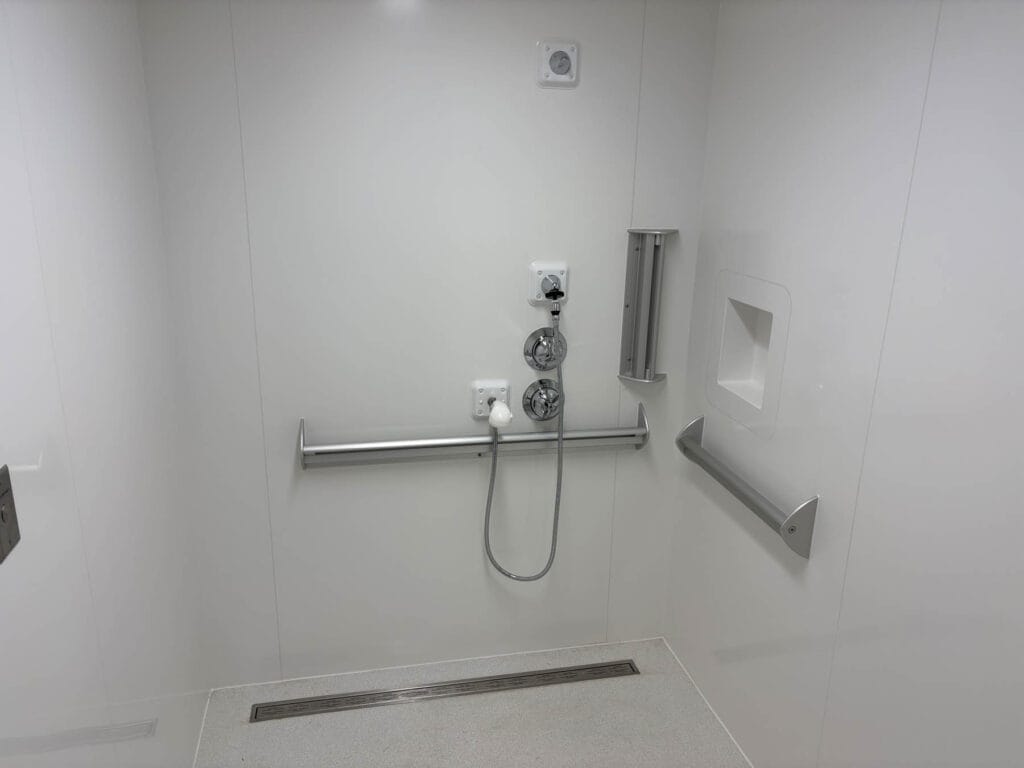 UWMC NW Behavioral Health E-Wing bathroom
