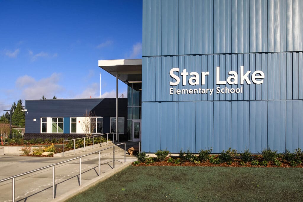 Star Lake Elementary School exterior